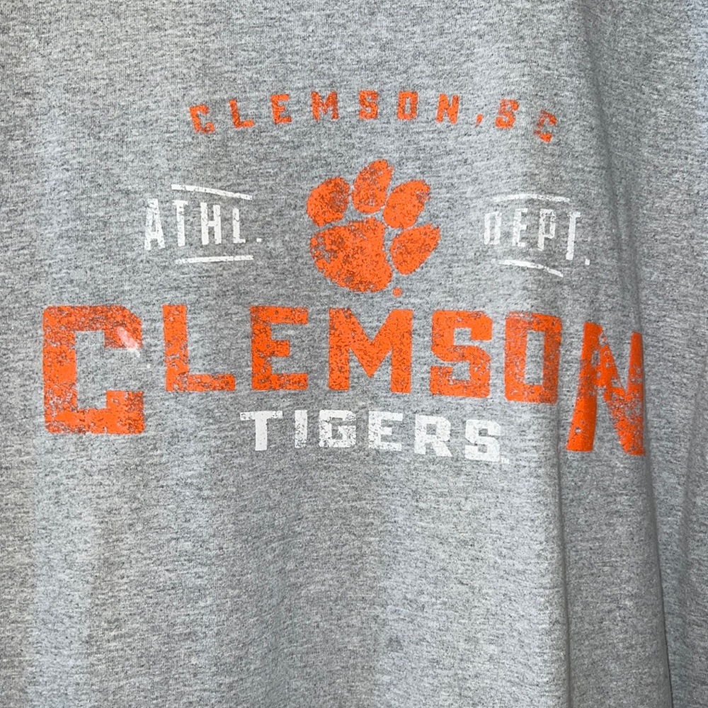 CLEMSON tshirt by Russell. Size M. Like new.